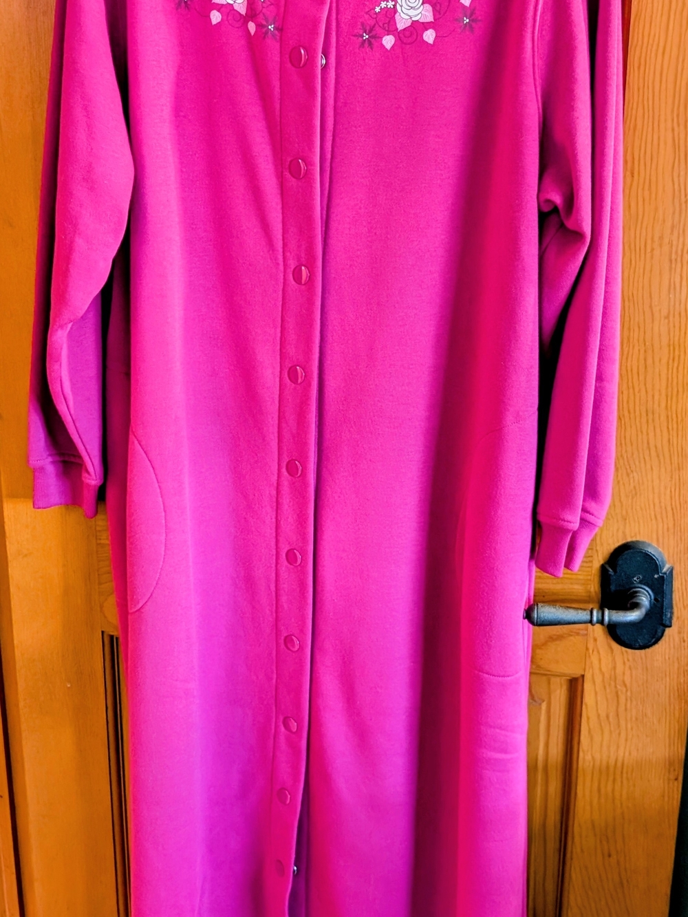 Women's Fuchsia Button-Front Robe